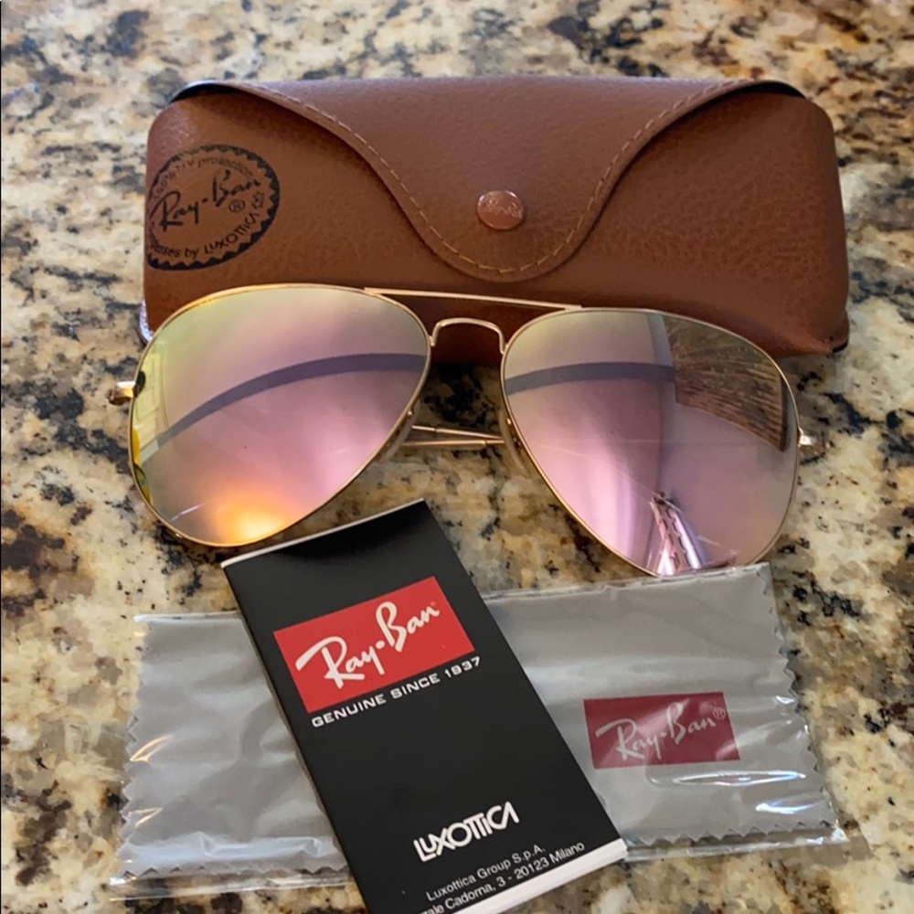 Ray-Ban Pink/Gold Mirrored Aviators